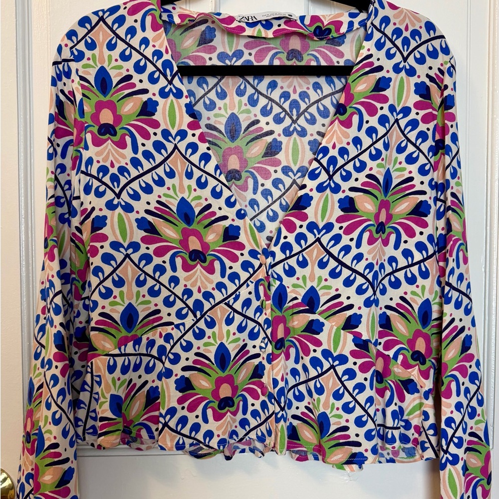 Zara V Neck Peplum Cropped Colorful Floral Print Top, Size M